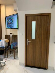 Giá cửa nhựa nhà tắm